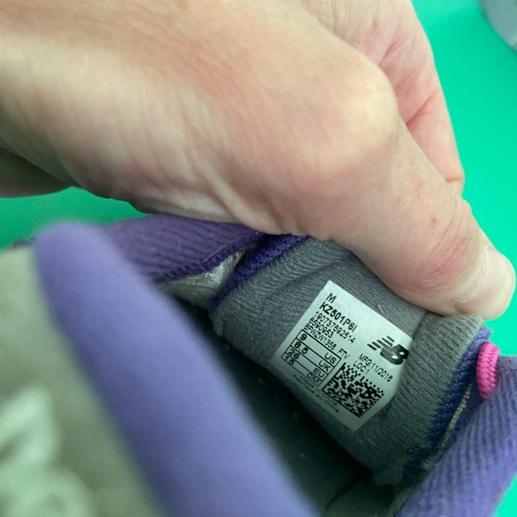 Retro Purple New Balance 501 Toddler size 9 with no-tie curly shoe laces - Picture 7 of 7